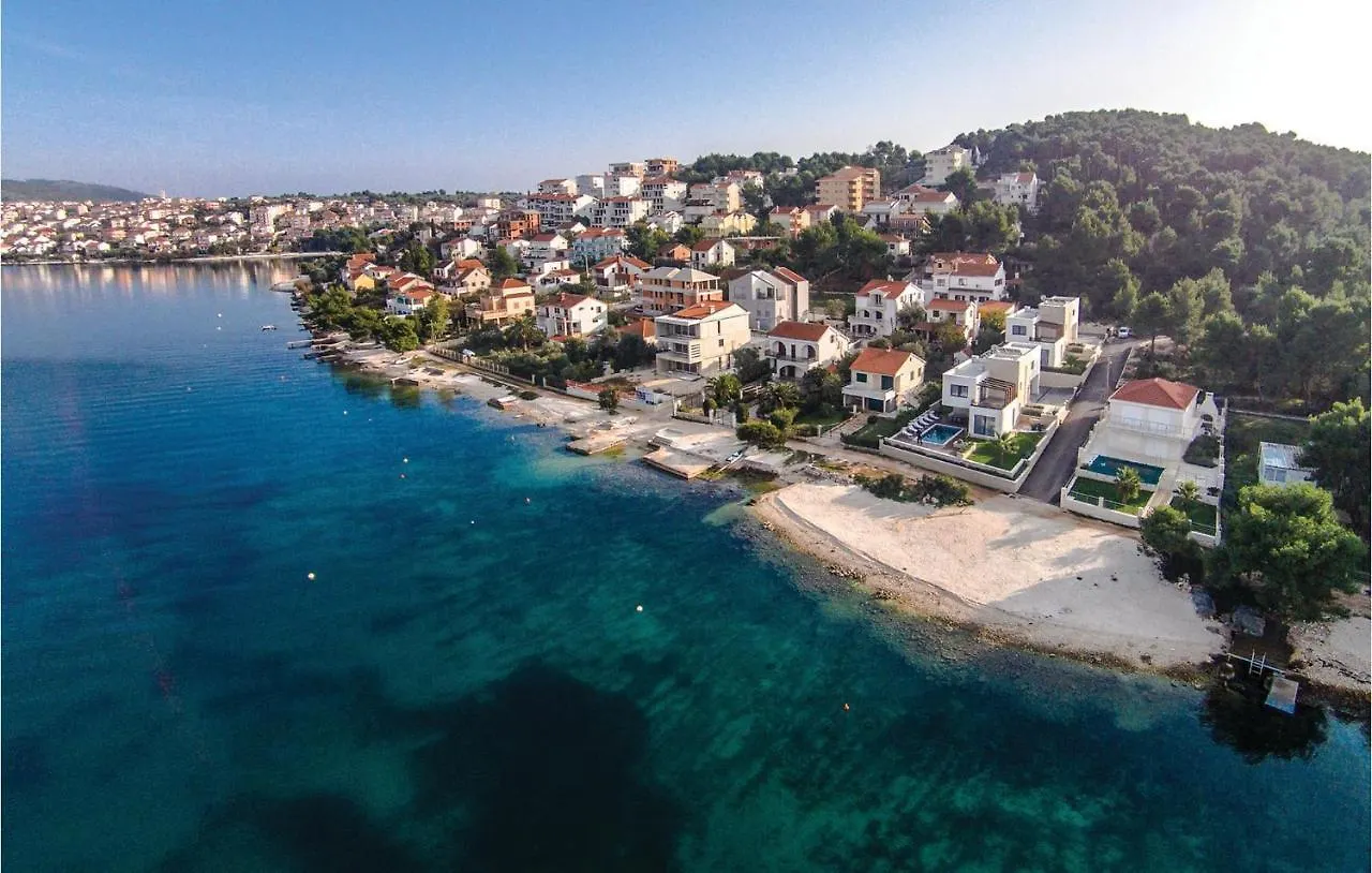 Apartment 2 Bedroom Stunning Home In Okrug Gornji Trogir